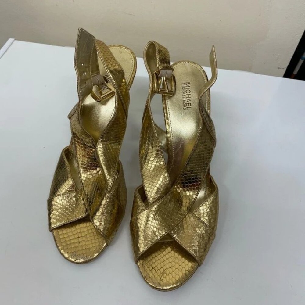 Michael kors gold leather heel